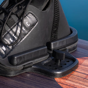حذاء للوح التزلج على الماء من MESLE